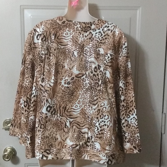 Cheetah Print Textured Jacket Plus - Picture 6 of 12